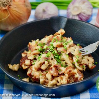 Gluten-free spaetzle (gluten-free cheese spaetzle with bacon and onion).